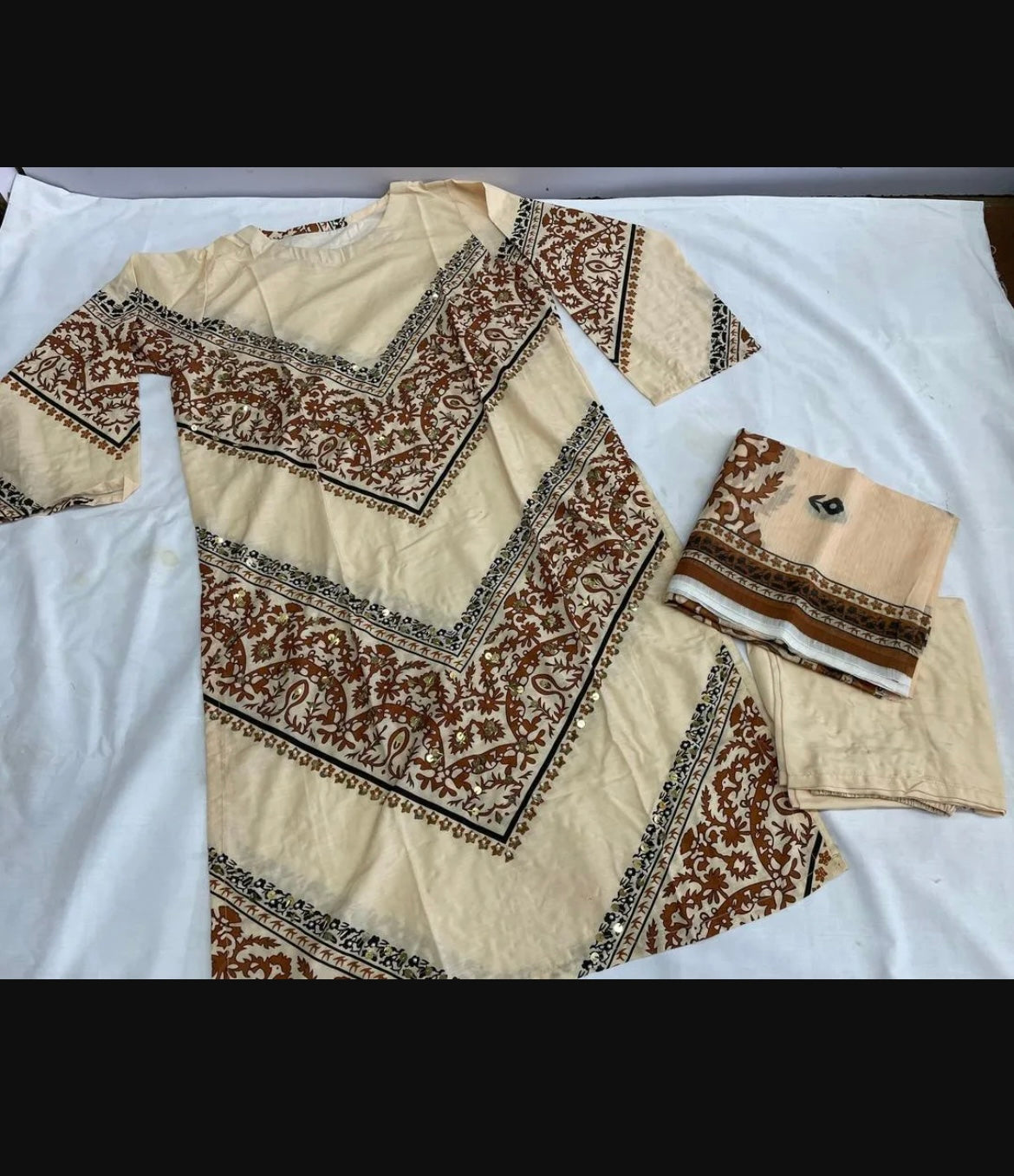 3 Pcs Women's Stiched Arabic Lawn Printed Suit (Karishma)
