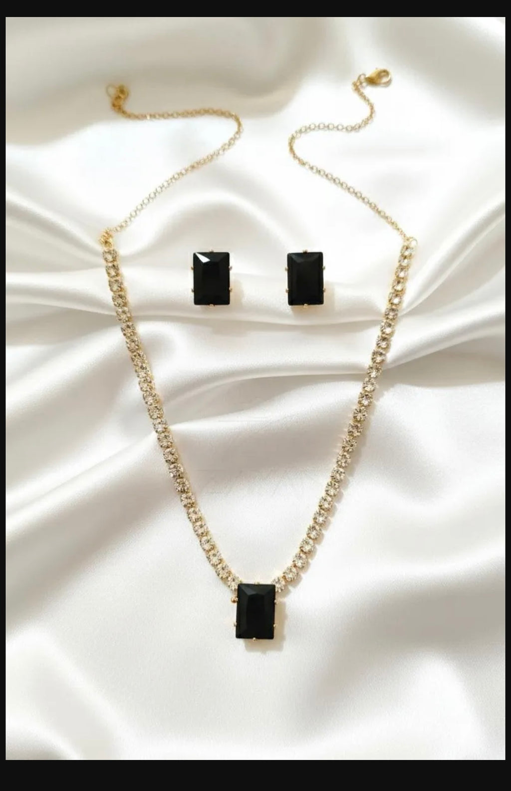 Red Crystal Pendant 3 pcs Alloy Gold Chain Earings