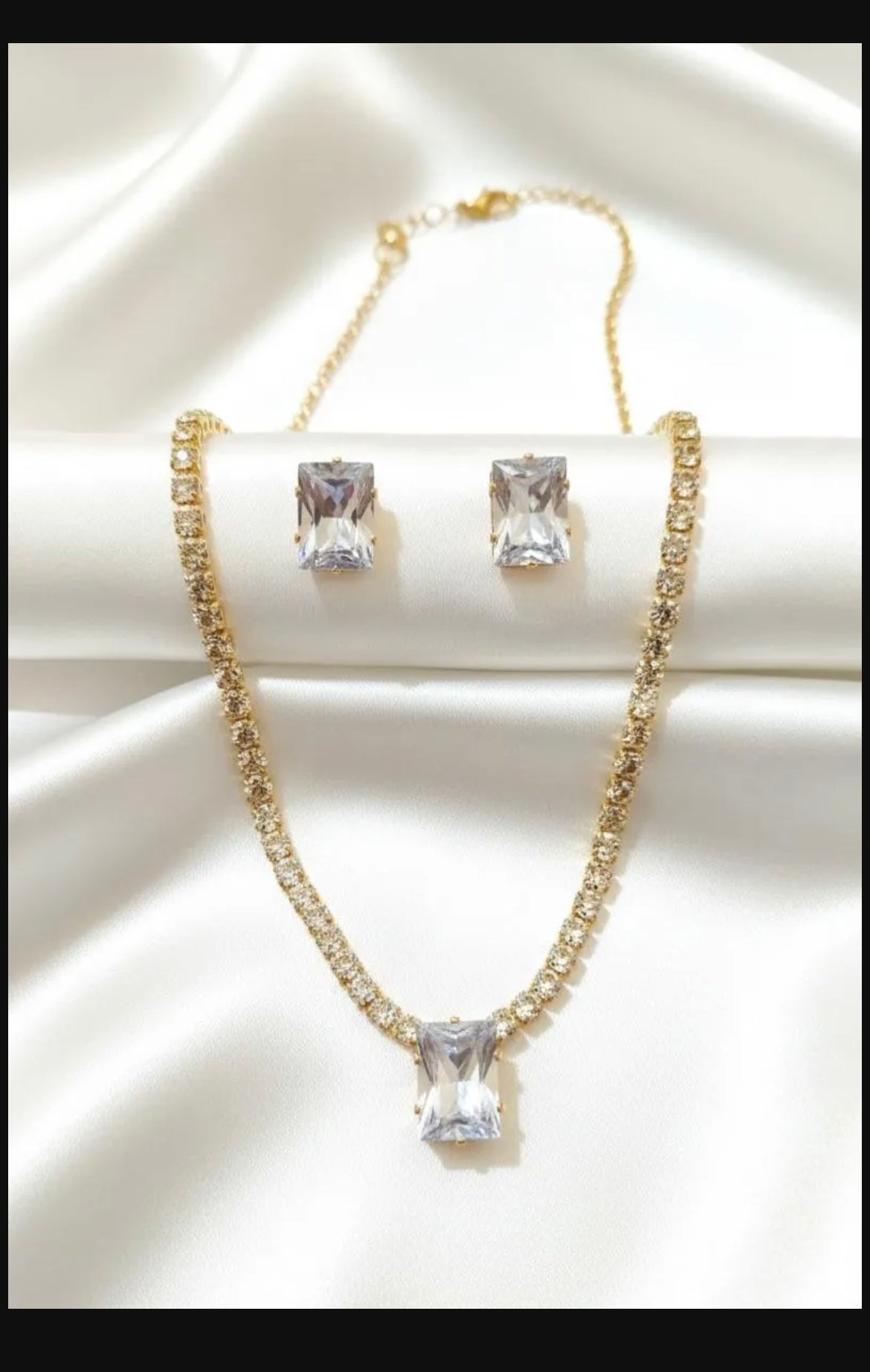 Red Crystal Pendant 3 pcs Alloy Gold Chain Earings