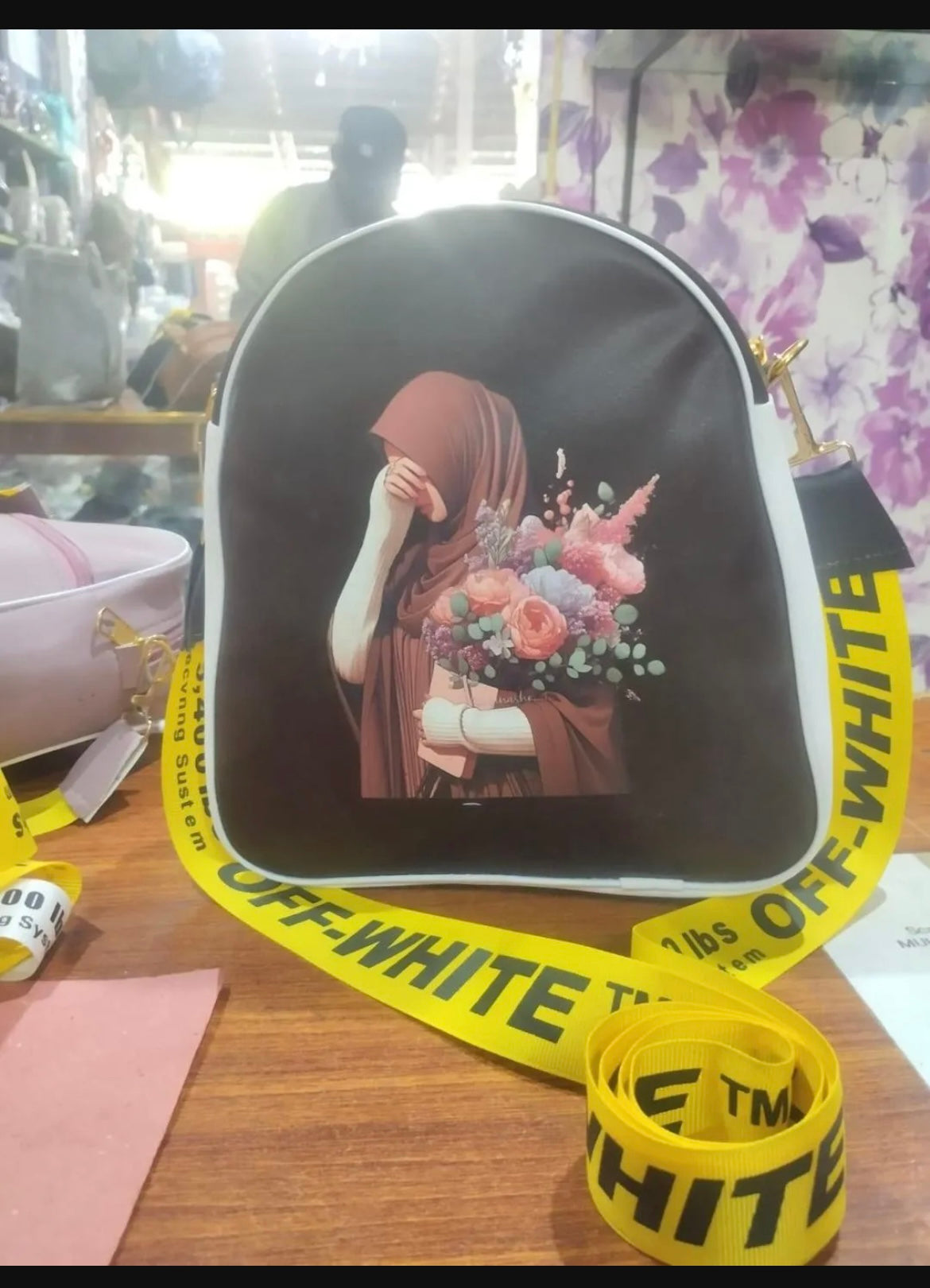 Girls Rexine Printed Cross Body New In Market
