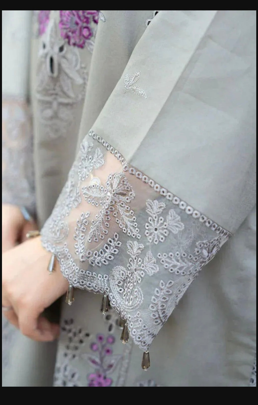 3 Pcs Women's Unstitched Embroidered Suit