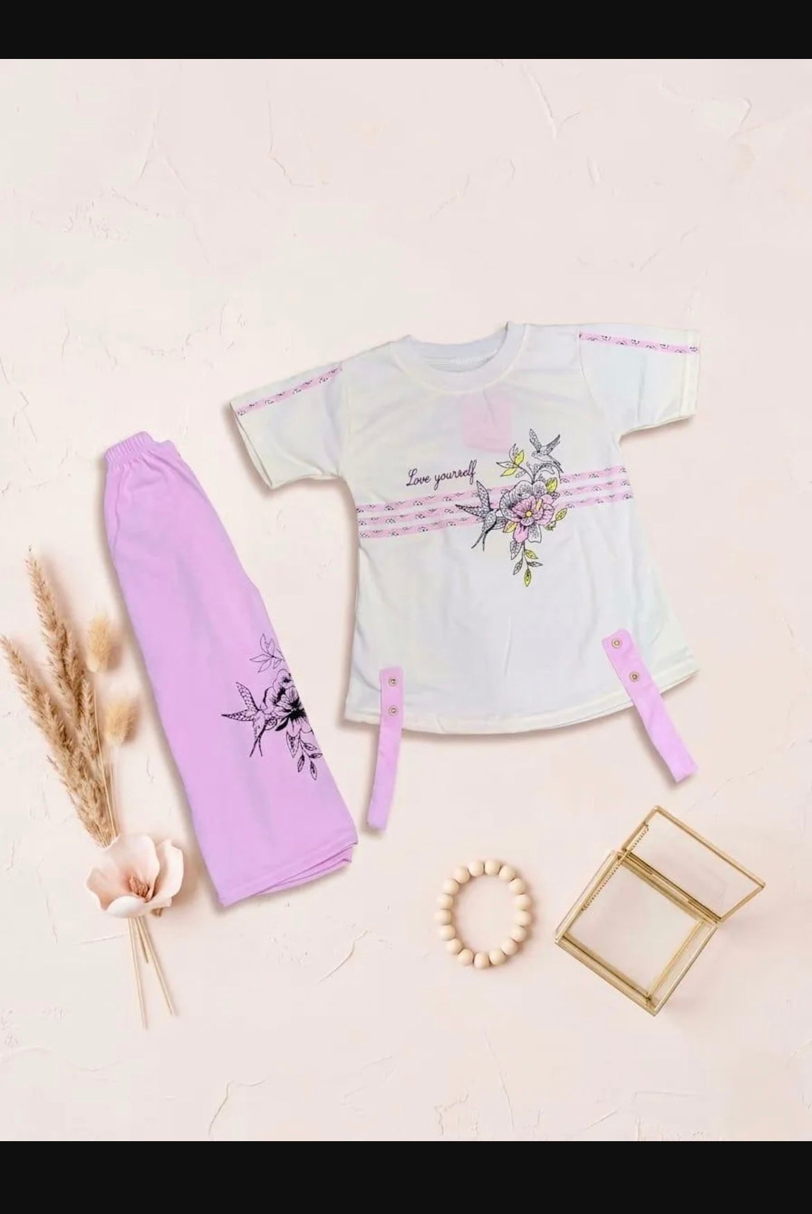 2 Pcs Girl's Chaina Stuff Printed Random Color Set